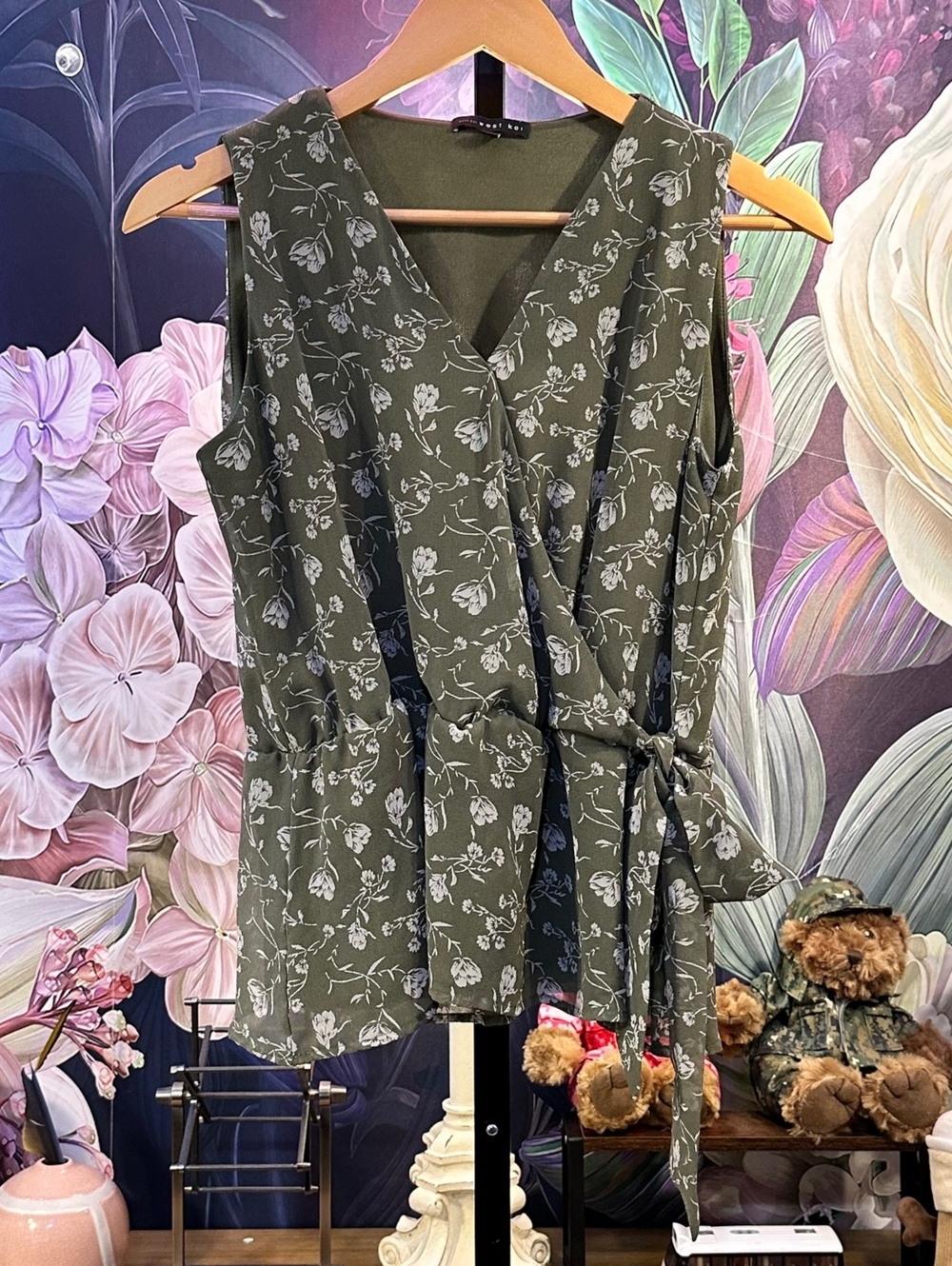 West Kei Olive Floral Wrap Top M
